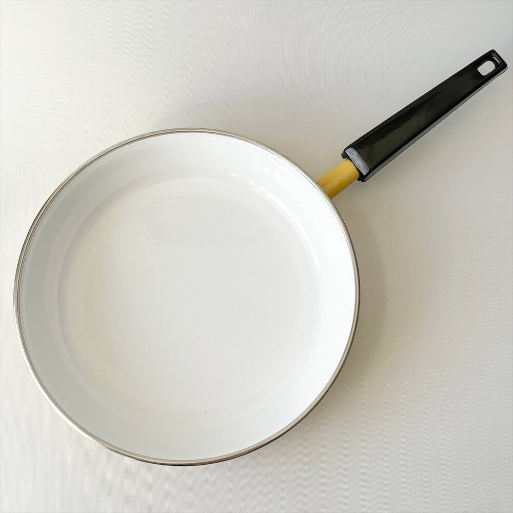 Vintage 10" Enameled Steel Skillet Fry Pan Harvest Yellow White MCM